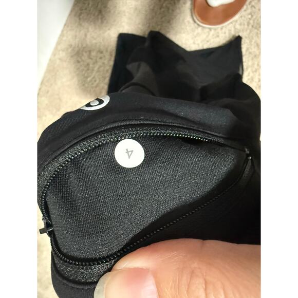 Like New Lululemon Crop Running Leggings Womens Black Mid Rise Mesh-size 4 - Picture 3 of 7